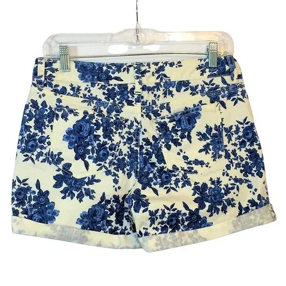 Tommy Hilfiger Shorts Womens Size 4 Blue on White Floral Denim Actual 31 x 4 - Picture 2 of 8